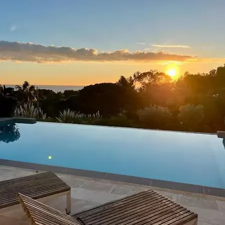 Feriehus Sumptuous In Sainte-Maxime