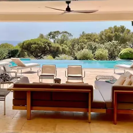 Feriehus Sumptuous In Sainte-Maxime
